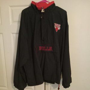 Vintage  Starter Chicago Bulls windbreaker jacket size xl